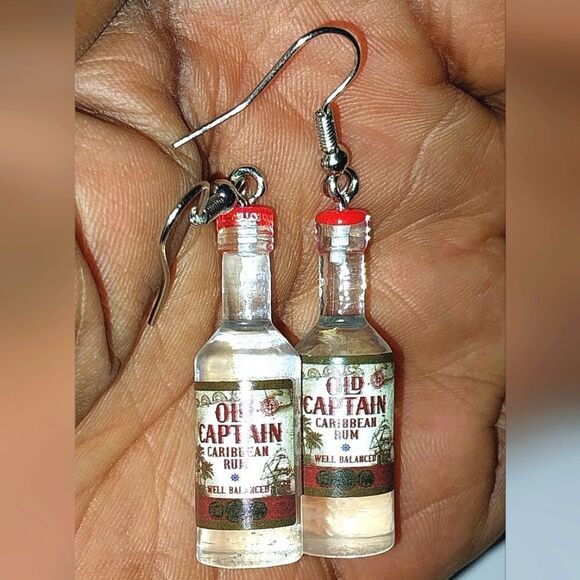 Super cute retro boozy resin earring - Picture 5 of 5